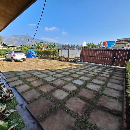 Wulan Cottage Lembang Exterior foto